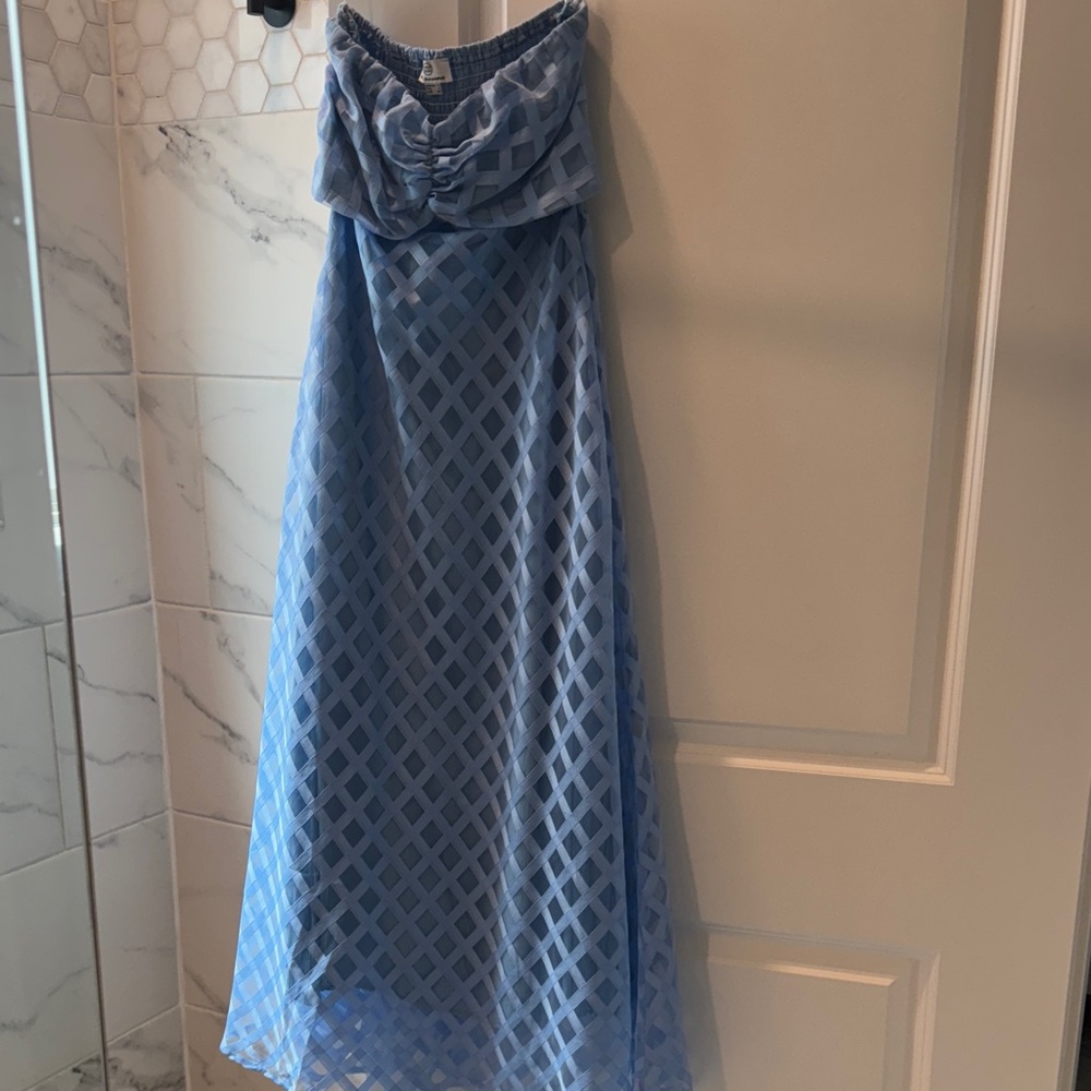 Elegant Blue Strapless Dress